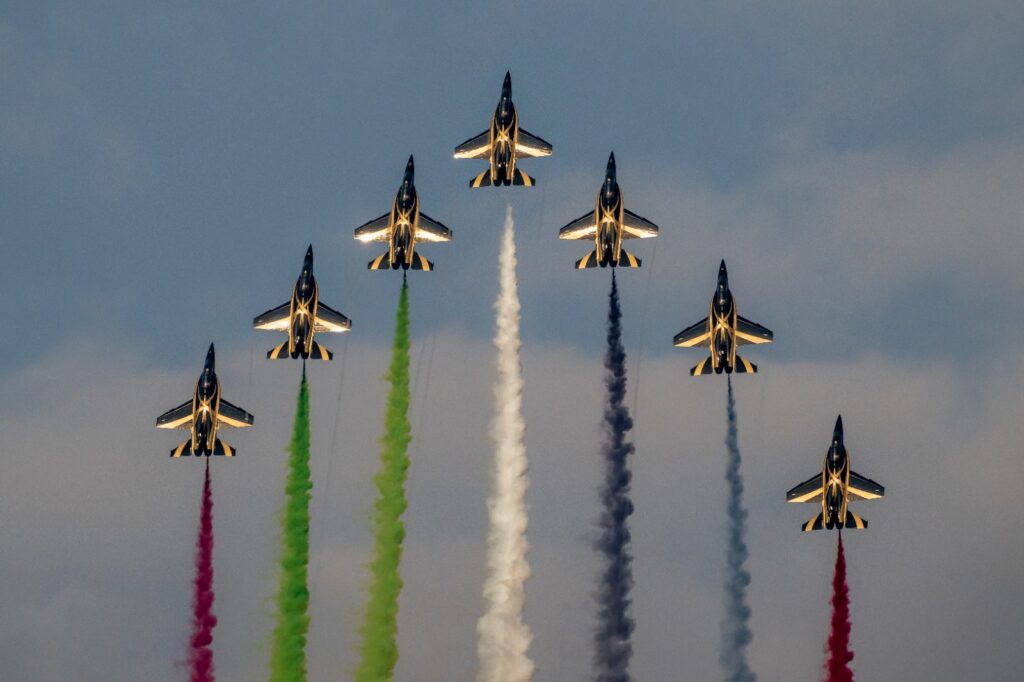 UAE Aerobatic Team To Perform Signature Seven-Aircraft Routine